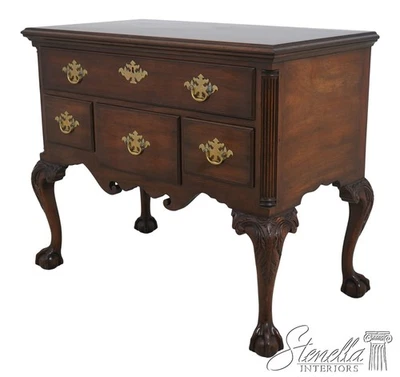 69379: KITTINGER Mahogany CW-19 Colonial Williamsburg Lowboy - Image 1 of 4