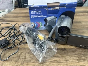 HITACHI DZ-MV5000E (Pal) DVD Video Camera/Recorder with box - Picture 1 of 8