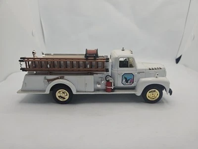 First Gear 1957 R-190 International Fire Truck Santa Barbara FD 1:34 #FT1 - Image 1 of 4