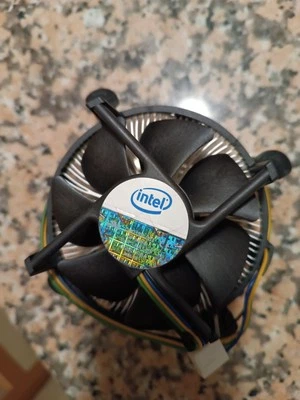 Dissipatore ad a aria Intel - Immagine 1 di 3