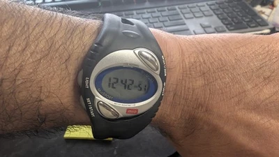 Relógio monitor de frequência cardíaca inteligente Mio Sport NOVO com caixa e instruções - Imagem 1 de 4