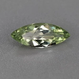 2.39 carats - Rare Find Greenish Yellow Lustrous Natural Amblygonite 22072361 - Picture 1 of 4