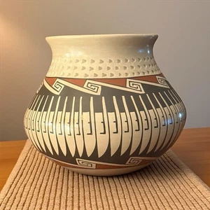 Tavo Silveira  Mata Ortiz Pottery Vessel Signed - Picture 1 of 15