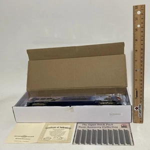 Trump Express Vista Dome "Commander In Chief" Bradford Exchange Train NIB - Picture 1 of 23