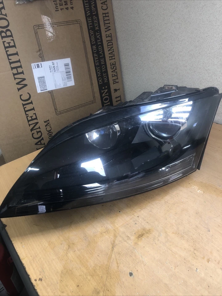 AUDI TT  2006-2014 HEADLIGHT PASSENGER LEFT  SIDE 8J0941004AK DAMAGED - Image 1 of 4