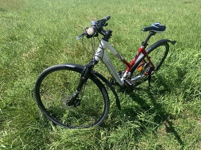 Verkaufe, Conway Cross Sport 801 rot - weiß/ sportlich neuwertig Top Zustand  - Bild 1 von 4