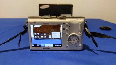 Samsung NX100 Systemkamera weiß mit 16-50 OIS Objektiv in OVP - Bild 1 von 4