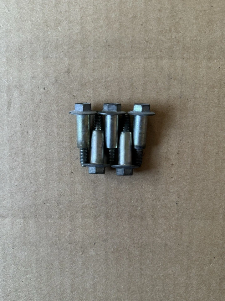 Nissan Altima 2002 2003 2004 2005 2006 pernos de cubierta de válvula OEM (5 pernos) Foto 1 de 1