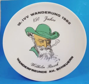 Placa Wilhelm Busch 12.IVV Wanderung 1982 de Ilse Schmidt. Hecho en Alemania. - Imagen 1 de 6