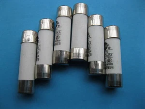 20 Pcs 380V 4A 8.5mm x 31.5mm Ceramic Fuse Powder Filled Cartridge Cylindrical - Picture 1 of 3