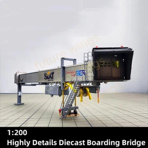 Puente de embarque 1:200 Hanger08 Highly Details Diecast Airport GSE tipo D - Imagen 1 de 11