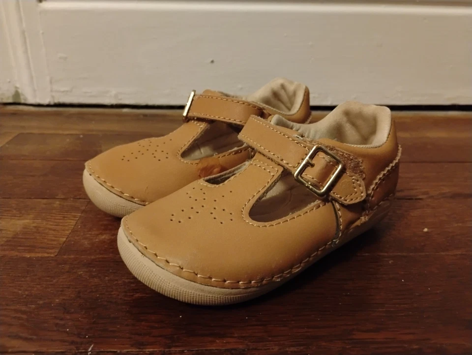 Stride Rite 学步女孩 6W 棕色棕褐色皮鞋 — 第 1/4 张图片