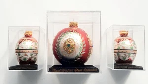 3 Vintage Unique Treasures Red Glass Glitter Christmas Ornaments with Case - Picture 1 of 23