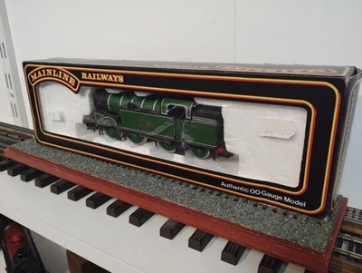 MAINLINE 'OO' GAUGE 54154 LNER GREEN 0-6-2T CLASS N2 '9522' STEAM LOCOMOTIVE - Image 1 of 4