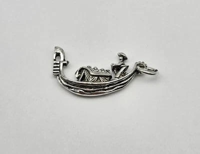 VTG Sterling Silver Venice Gondola Gondoleer Boat Ride Charm Pendant - 3.0g - Image 1 of 3