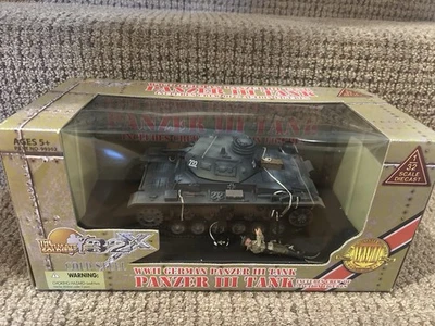 Ultimate Soldier 1:32 German Panzer III Medium Tank w/2 crew, No. 99302 - Image 1 of 4