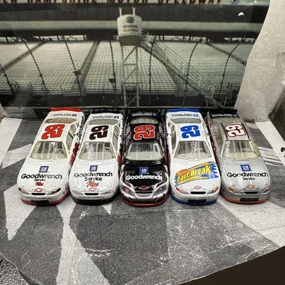 lote de 5 Kevin Harvick #29 NASCAR 1/64 diecast reese’s goodwrench  Foto 1 de 2