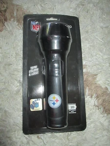 NFL - Pittsburgh Steelers Plastic Flashlight Team LOGO NIP NEW - Picture 1 of 2