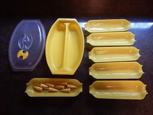 Corn On The Cob Microwave Steamer with corn dishes and corn holders - Picture 1 of 5