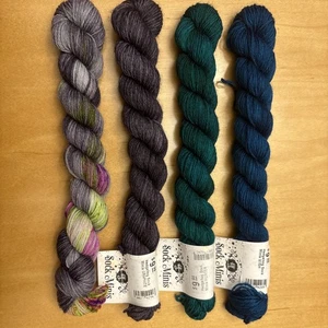 Hedgehog  fires  4 skeins Superwash  Merino Sock Yarn - Picture 1 of 6