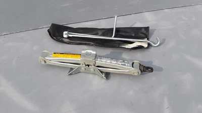 1998 Toyota Rav-4 Emergency Spare Tire Scissor Jack Tools Kit OEM - Image 1 of 4