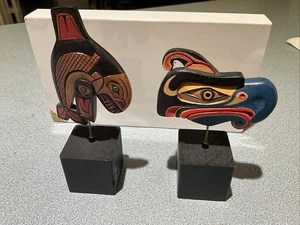 2 Artie George Canadian Salish  Carved Figures KILLER WHALE & THUNDERBIRD - Bild 1 von 7
