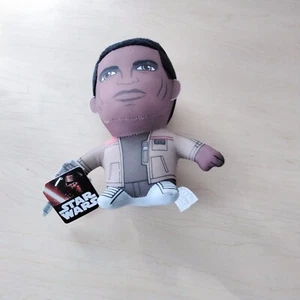 Star Wars Finn Plüschtier Disney 6" taĺl - Bild 1 von 3