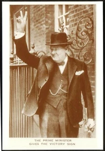 Modern Postcard: Churchill Gives the Victory Sign! Mayfair BB49. Free UK p&p - Picture 1 of 1