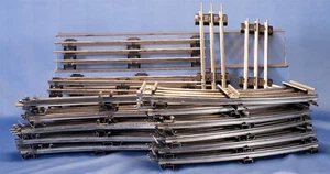 26 pieces Lionel O Gauge Track-16 O42 Curves-5 Standard Curves & 5 Straights - Picture 1 of 1