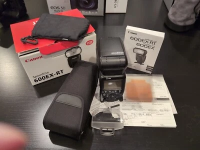 Canon Speedlite 600 EX-RT E-TTL Flash includes case, filters, diffuser, stand - Image 1 of 4