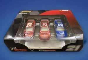 2006 Motorsports Authentics Wood Brothers #21 Little Debbie Racing Set 1:64 NEW - Picture 1 of 7
