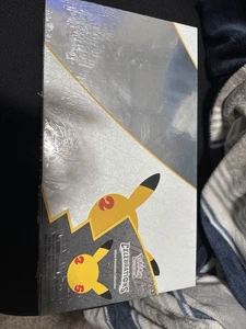 Pokémon 25th Anniversary Celebrations UPC Box Ultra Premium Collection NEW - Picture 1 of 2