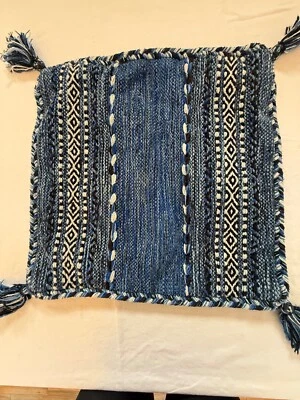 Funda de Almohada Surya Tapiz Estilo Bohemio 18x18" Azul/Negro/Blanco Foto 1 de 4