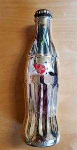 Botella de coca cola dorada de los Juegos Olímpicos de Sydney 2000 - 15 bebidas para llevar - 31 de agosto de 2000 - Imagen 1 de 2