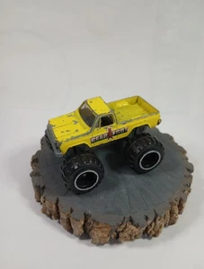 Vintage Bear Foot super truck 4x4 Yellow Pickup 1980's Road Champs - Picture 1 of 11