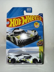 Hot Wheels Exotics 2/5 Peugeot 9X8 Hypercar 174/250 NEU für 2025 weiß - Bild 1 von 14