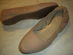 Planos planos sin cordones de cuero en relieve de serpiente H by Halston para mujer 9,5 M arena/r - Imagen 1 de 3