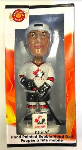 New Vintage 2002 Team Canada Sakic bobble head hand painted Bobble Doll Cover