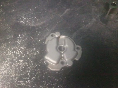 09-20 Ski Doo tampa da bomba de óleo # 39 # 420611980 Skandic 600 ACE WT  - Imagem 1 de 2