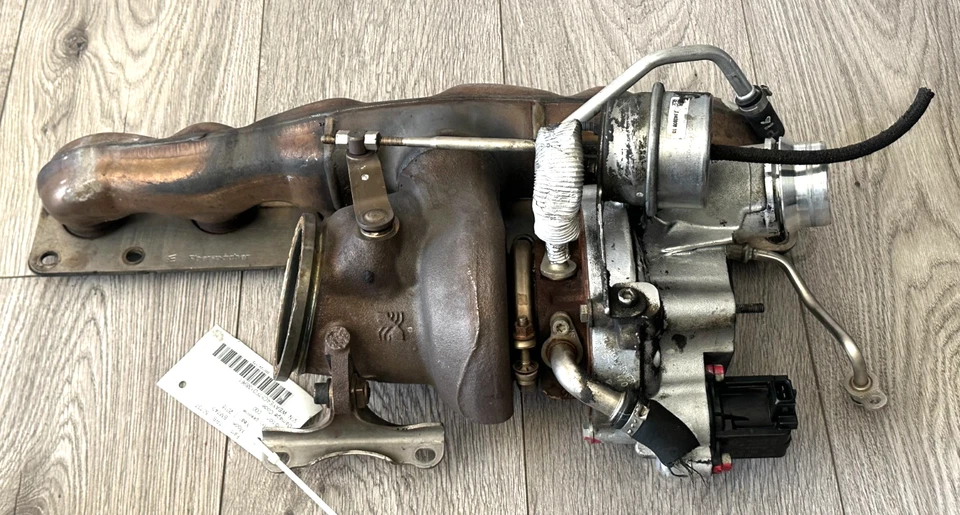 BMW 740i 2013 2014 2015 turbocompresor, 11657583908, 7583908, original OEM Foto 1 de 4