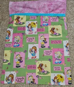 Funda de almohada hecha a mano Prescious Moments 27" x 19" - Imagen 1 de 4