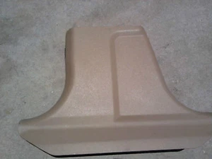Pilar T izquierdo Mercedes W202 C280 fabricante de equipos originales - Imagen 1 de 4