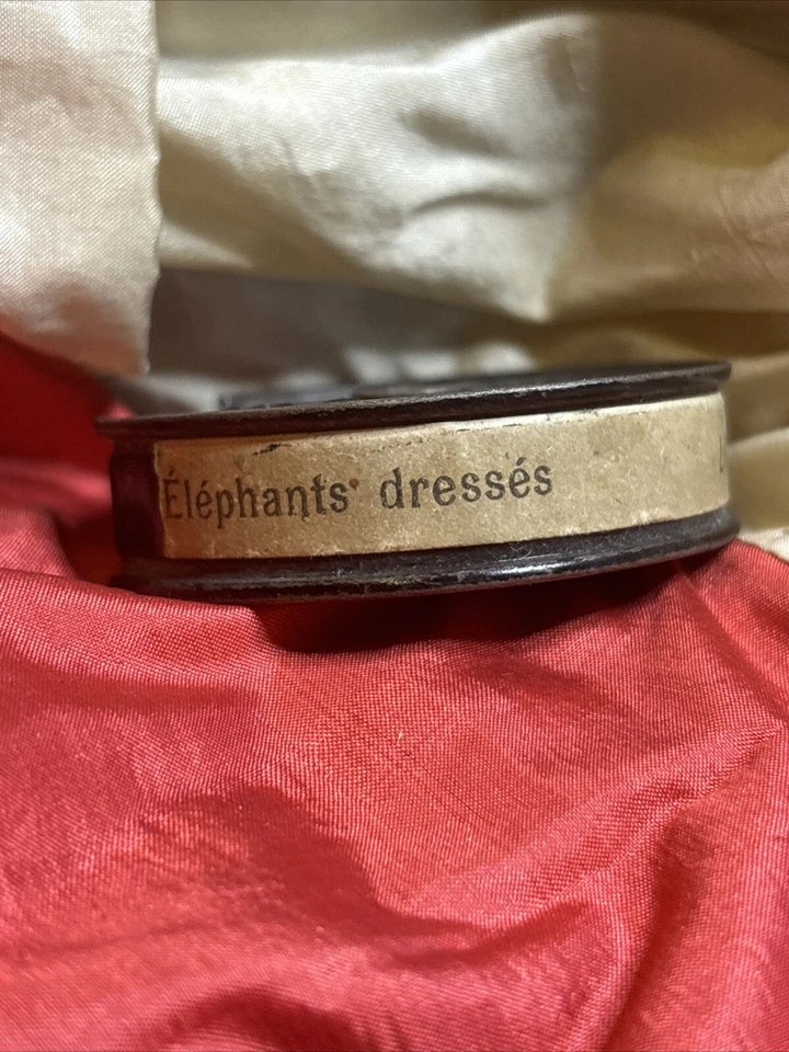 films pathe baby pellicule 9.5 mm elephants dresses - Photo 1/1