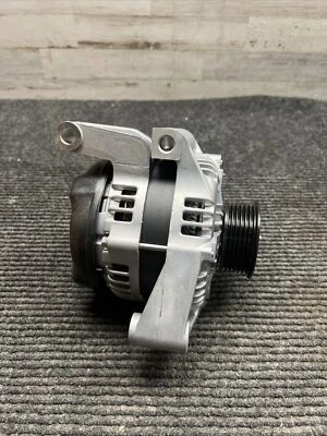 OEM GM 10335498 Alternator - Image 1 of 4