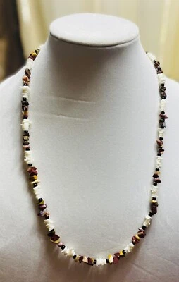 Para Hombres 27 1/2 Pulgadas "Marrón, Cuarzo Bronceado, Blanco Pucca Shell Collar Diseño Foto 1 de 2