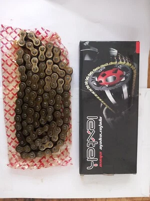 Cadena de oro de 530 x 96 eslabones de alta resistencia para Yamaha RD400DX Foto 1 de 2