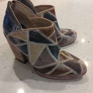 FREEBIRD BY STEVEN STEEL LEATHER BOHO ANKLE BOOTS BLUE MUTI SZ 6 PATCHWORK TAN - Picture 1 of 13