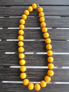 VTG 80's Wood Necklace 11" Yellow & Black - Picture 1 of 3