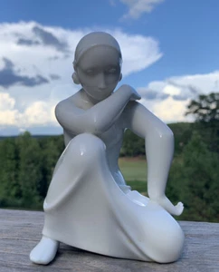 Vintage 1947 Royal Copenhagen Denmark Porcelain Kneeling Woman Statue Figurine - Picture 1 of 6