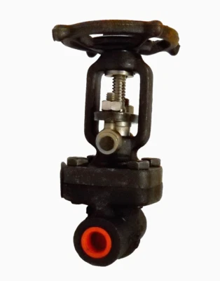 New RP&C 3/8" npt Forged Steel Gate Valve, 1975 psi - Image 1 of 4